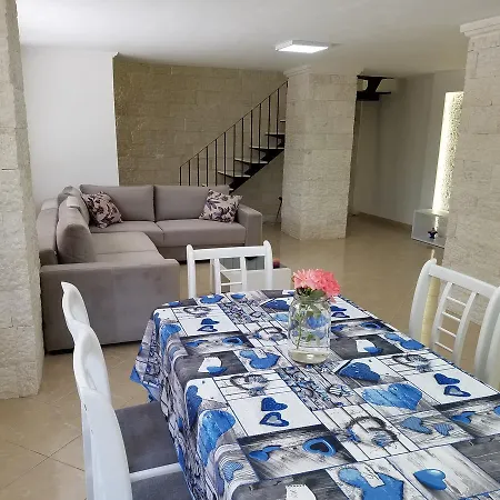 Luxury Duplex Armand Durres アパート ゴーレム