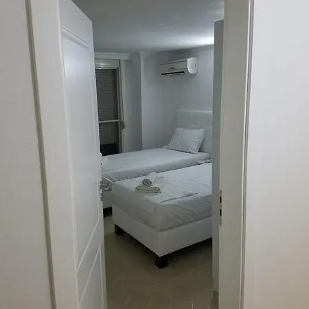 Luxury Duplex Armand Durres شقة *